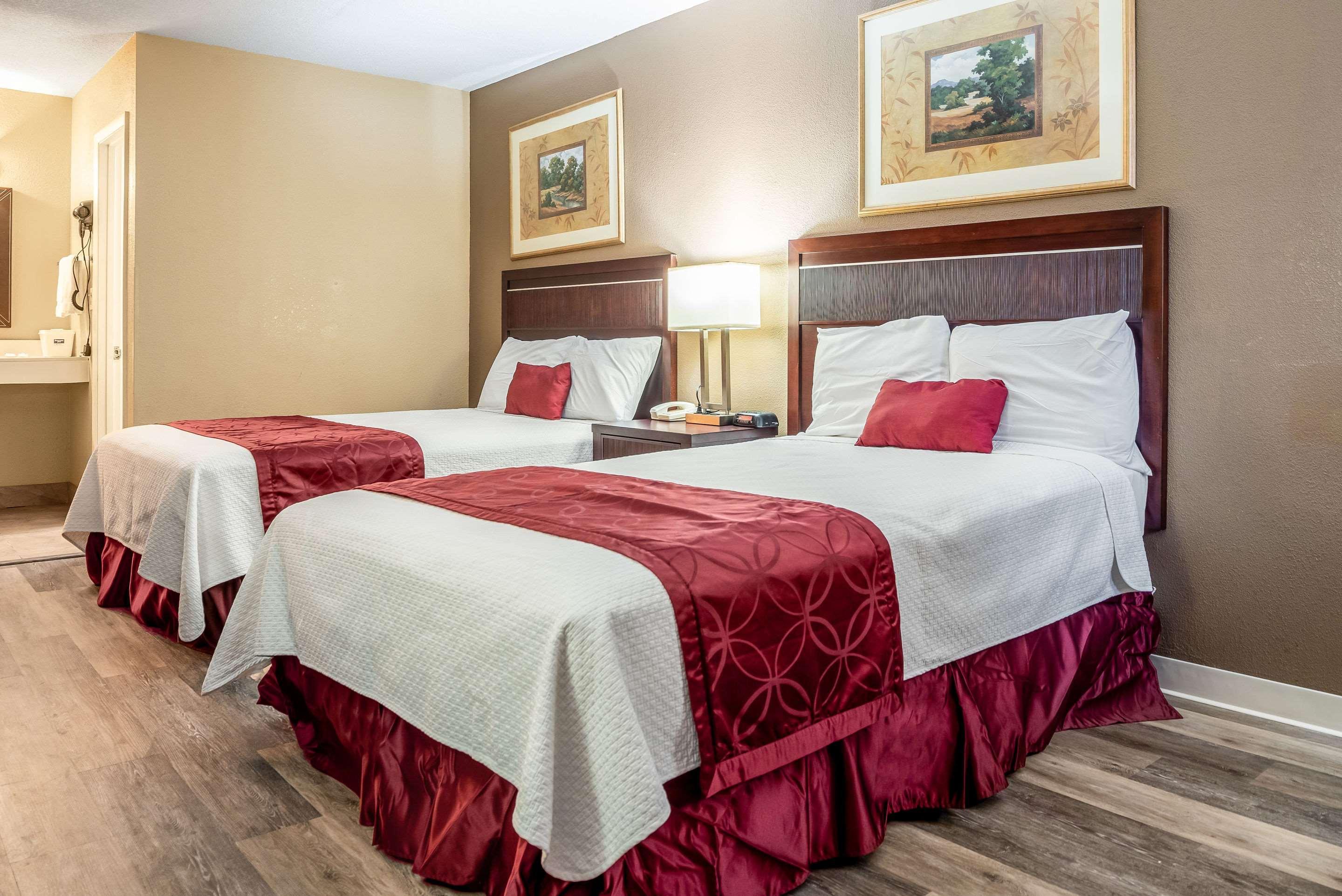Rodeway Inn Бушнелл Екстер'єр фото